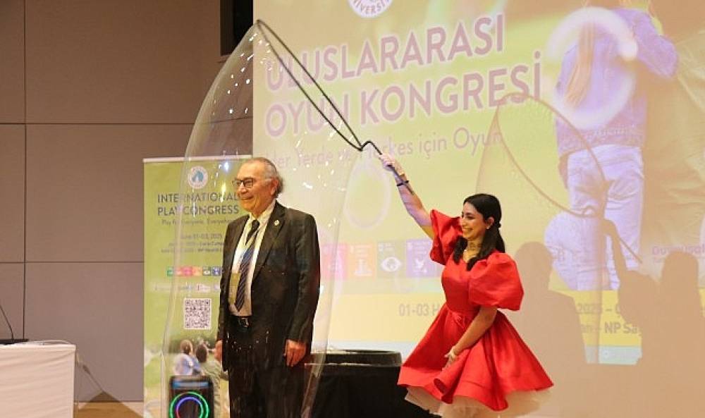 Prof. Dr. Nevzat Tarhan: “Çocuğun en ciddi işi oyundur!