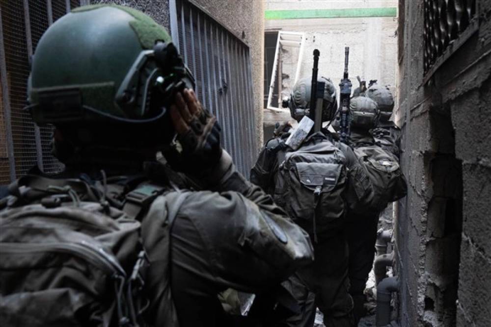 IDF: Yüzlerce savaş malzemesi ele geçirildi