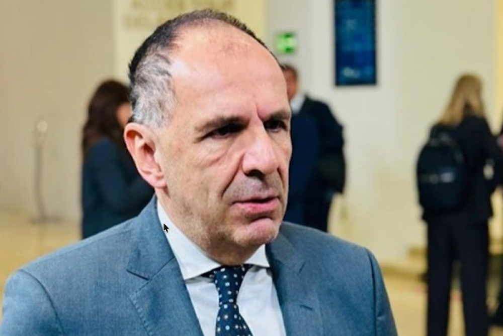 Gerapetritis, Arap diplomatik misyonlarının başkanlarıyla g&ouml;r&uuml;şt&uuml; 