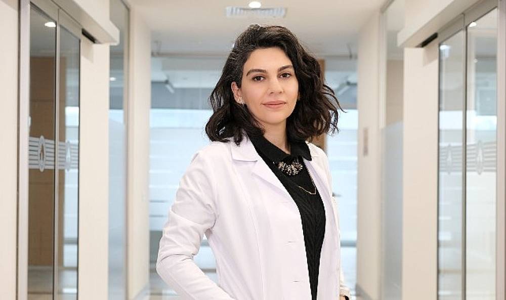 Regl, gebelik, menopoz... Diş etleri bu süreçlerden etkileniyor!