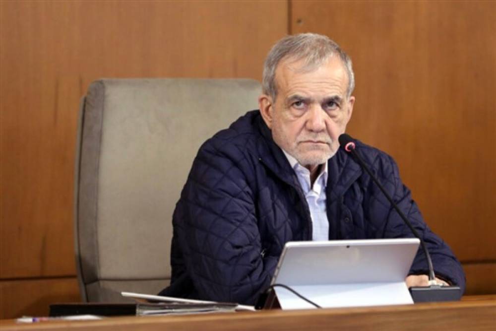 Pezeşkiyan: Kendimizi tasfiye etmezsek d&uuml;şman bizi diz &ccedil;&ouml;kt&uuml;remez
