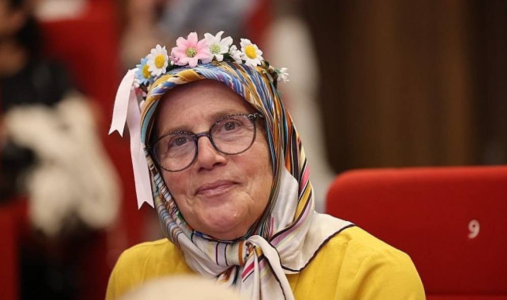 Vatansever'den kız &ccedil;ocuklarının geleceğine anlamlı mesajlar;  &ldquo;Kız &ccedil;ocuğuna yatırım, geleceğe yatırımdır"