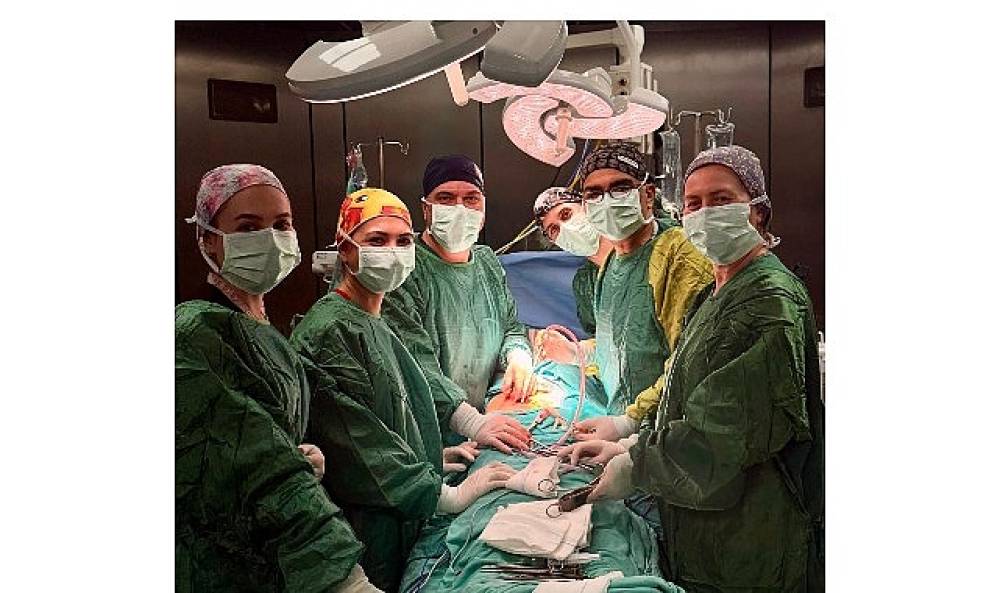 DE&Uuml; Hastanesinde 6 G&uuml;nde 3 B&ouml;brek Nakli: 34 Yılda 475 Hastaya Umut