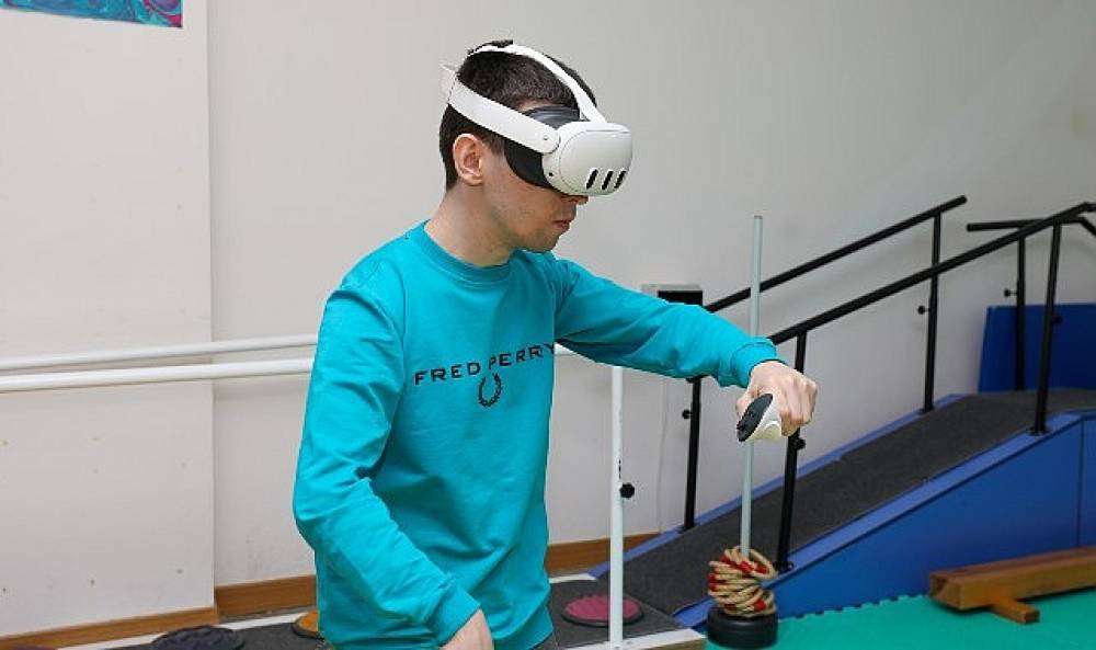 Engelsiz Yaşam Merkezi'nde Fizik Tedaviye Sanal Ger&ccedil;eklik Desteği