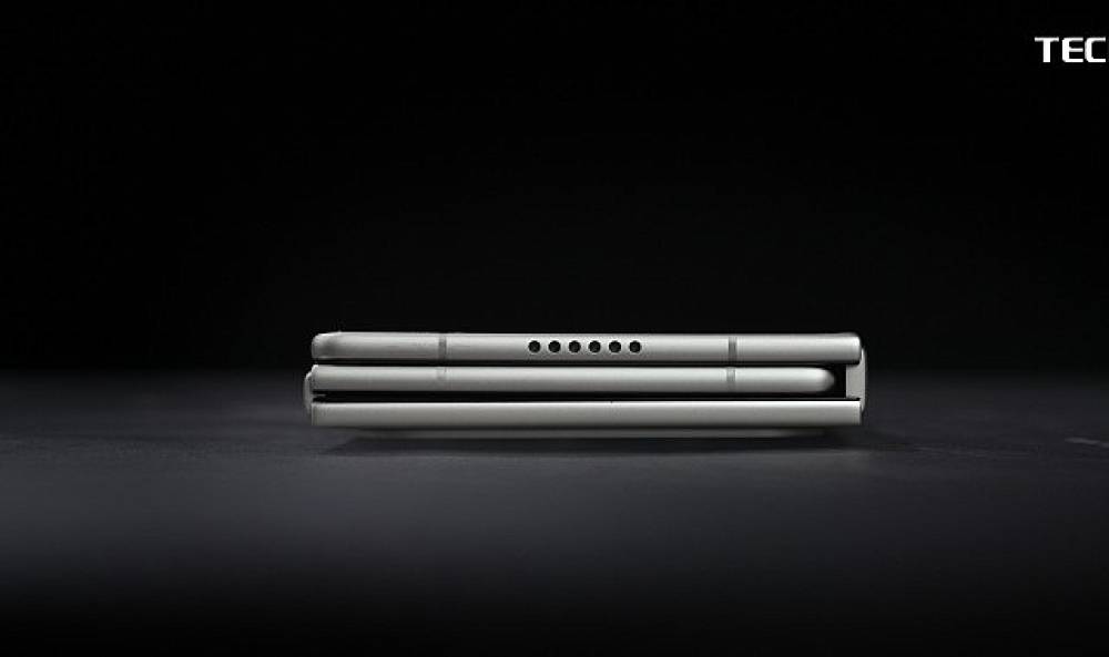 TECNO'dan Katlanabilir Devrim: PHANTOM Ultimate G Fold Concept Tanıtıldı