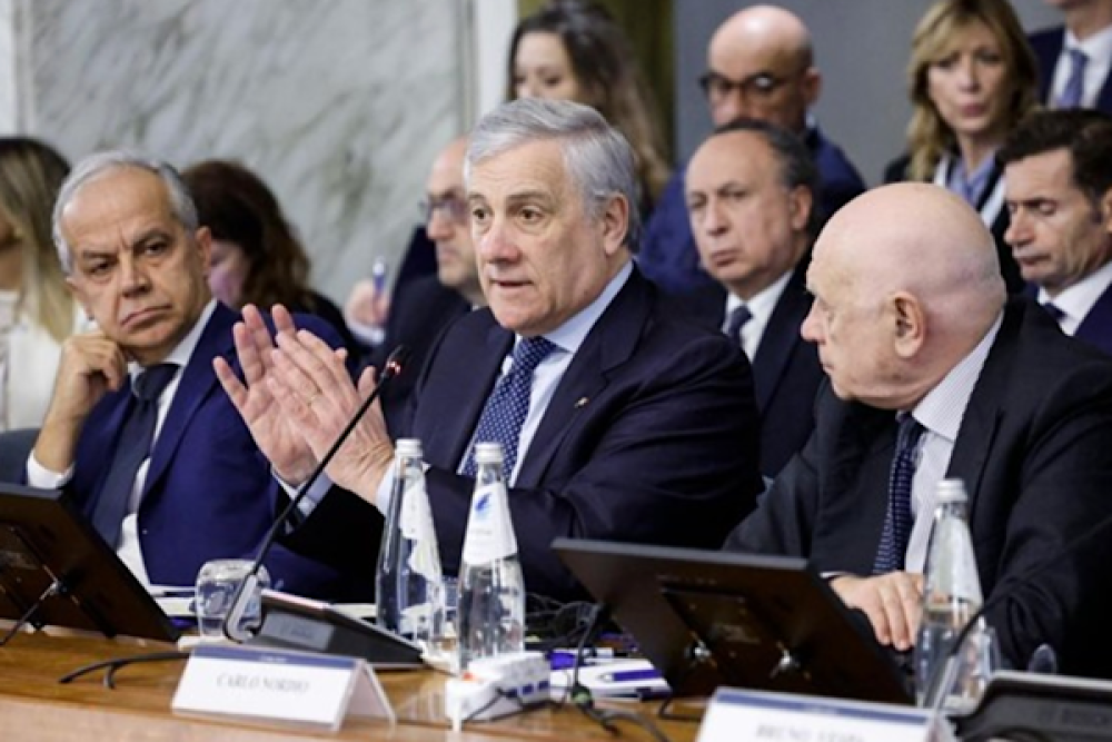 Tajani: Milano'da 500 paraş&uuml;t&ccedil;&uuml; g&ouml;rev yapıyor
